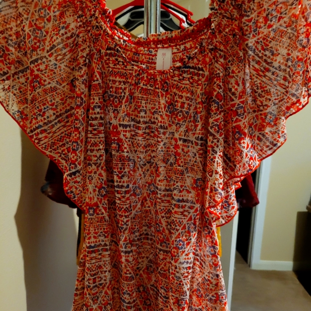 Red print blouse 👚Red print blouse medium